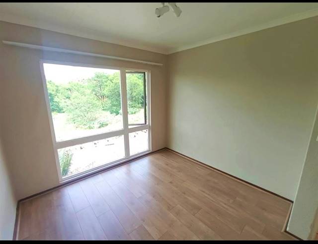 2 BEDROOM TOWNHOUSE FOR SALE IN SOUTH CREST
